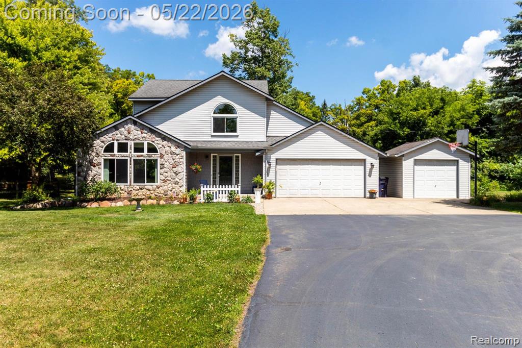 1398 BEAVERBROOK Drive, Holly, MI 48442 — Photo 4