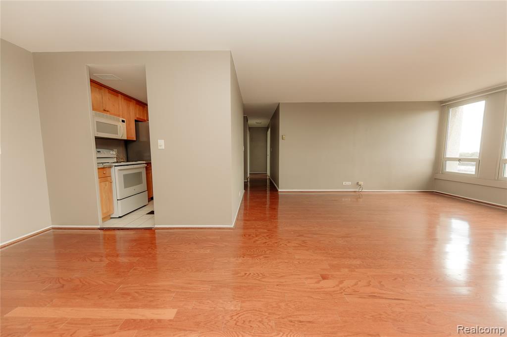 22700 Garrison Street, 906, Dearborn, MI 48124 — Photo 6