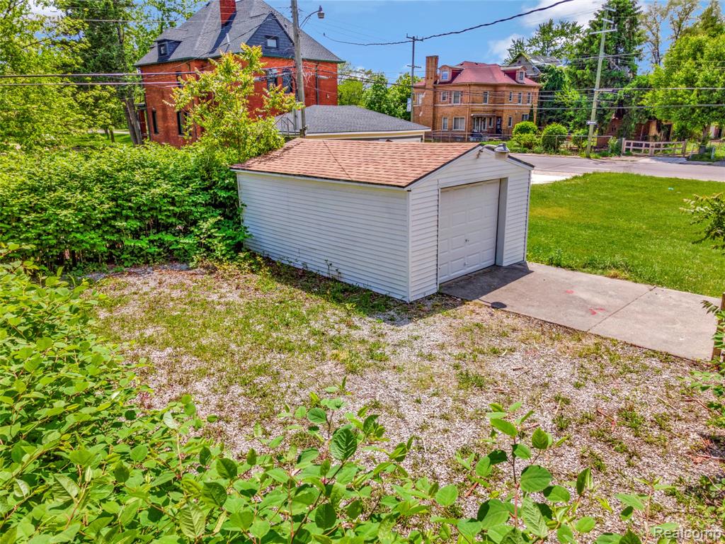 216 Holbrook Street, Detroit, MI 48202 — Photo 57