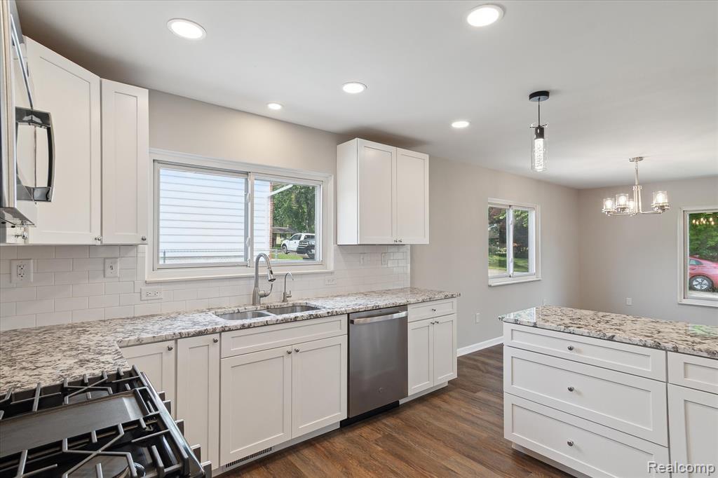 2145 Terrapin Street, Wolverine Lake, MI 48390 — Photo 16