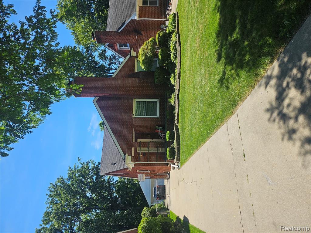 20296 Damman Street, Harper Woods, MI 48225 — Photo 24