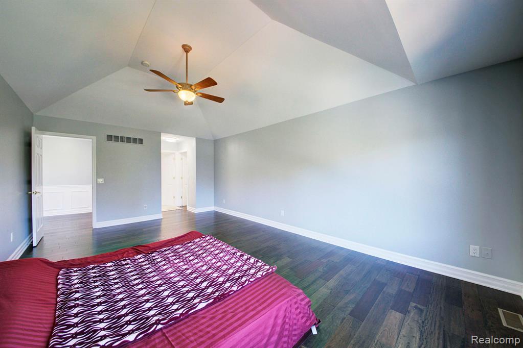 49169 Founders Court, Canton, MI 48187 — Photo 30