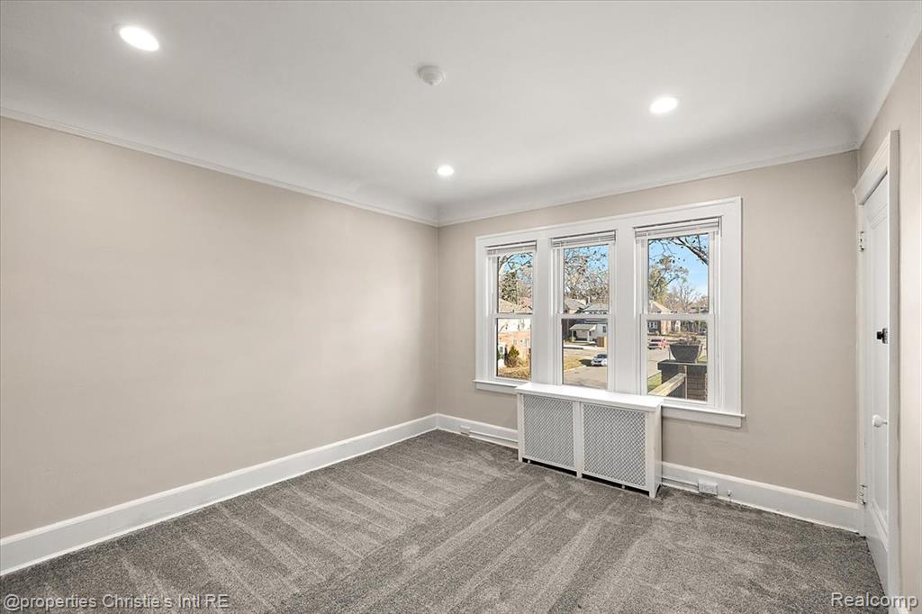829 Beaconsfield Ave, Grosse Pointe Park, MI 48230 — Photo 13