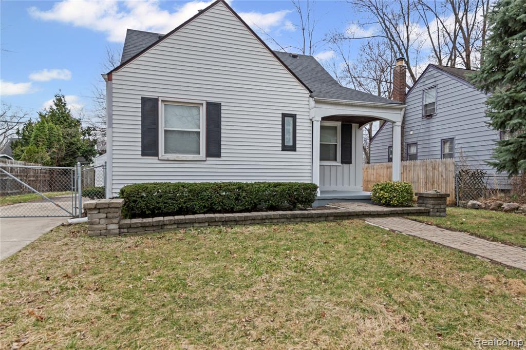 516 E Granet Avenue, Hazel Park, MI 48030 — Photo 2