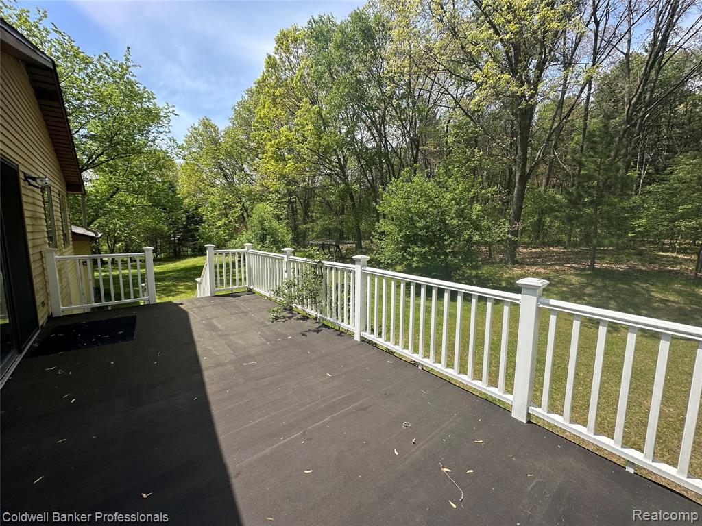 5398 Linger Lane, Lapeer, MI 48446 — Photo 27