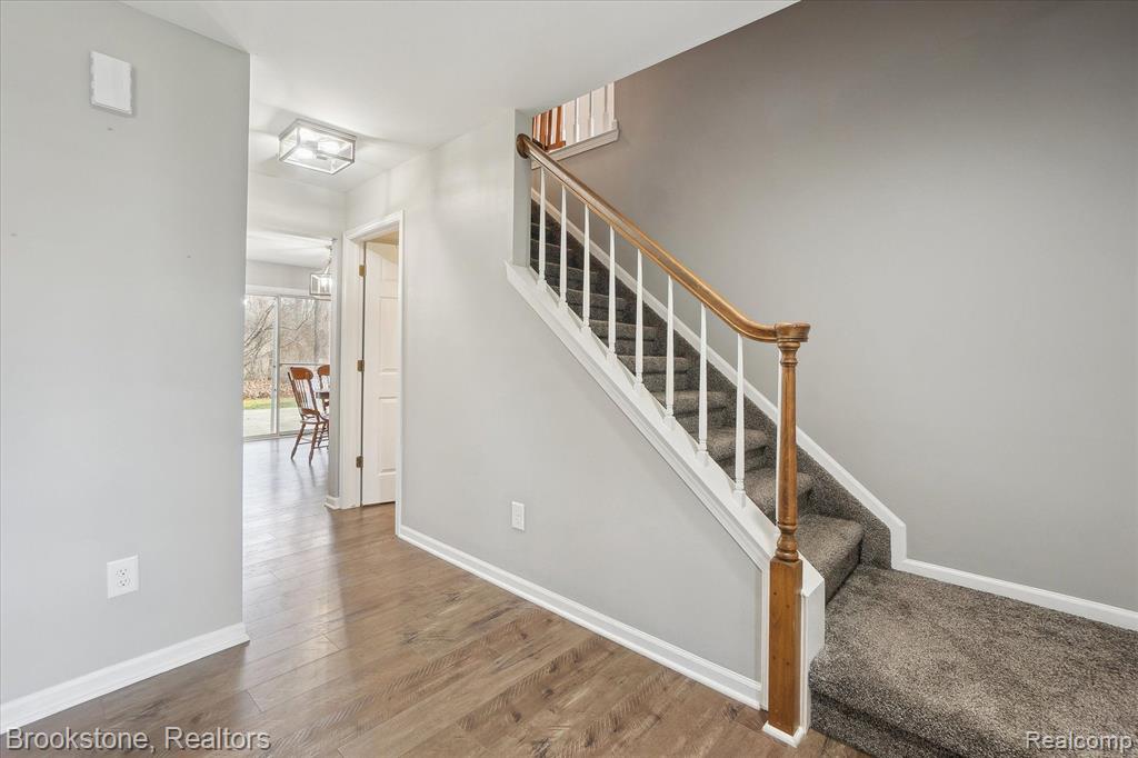 4272 HEATHERSTONE Drive, Waterford, MI 48329 — Photo 22