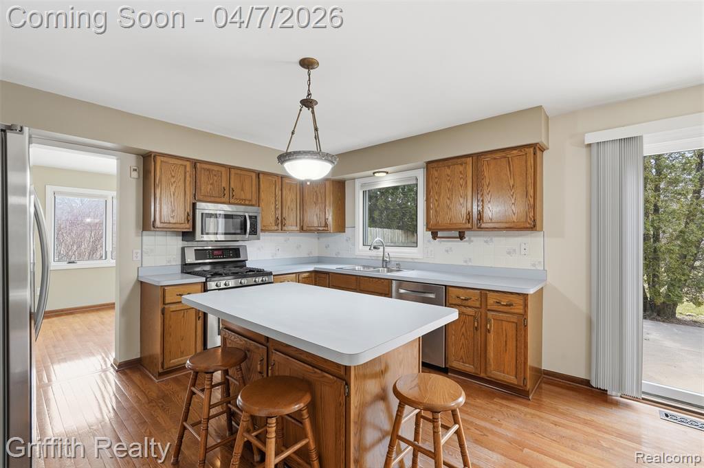 2142 Cumberland Drive, Brighton, MI 48114 — Photo 11