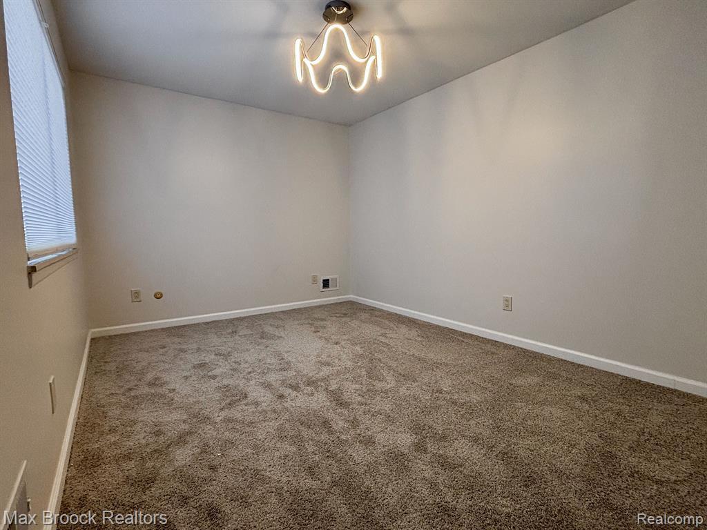 5238 BRETT, West Bloomfield, MI — Photo 21