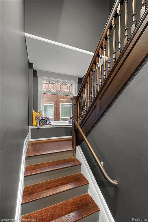 649 GLADSTONE Street, Detroit, MI 48202 — Photo 23