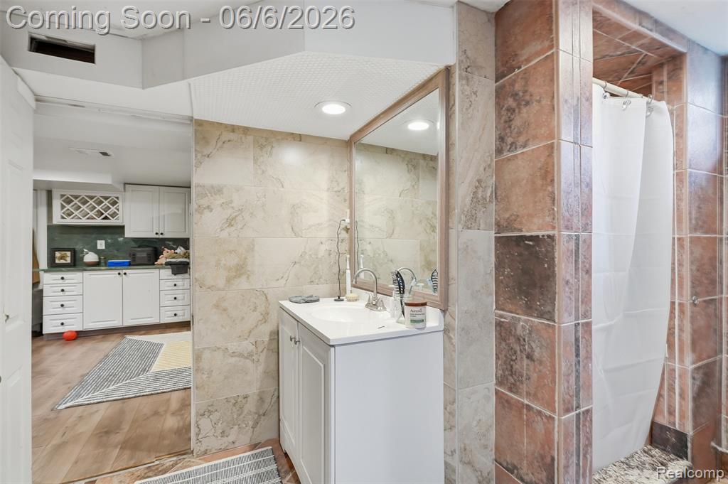 7723 Hazelton Street, Dearborn Heights, MI 48127 — Photo 42