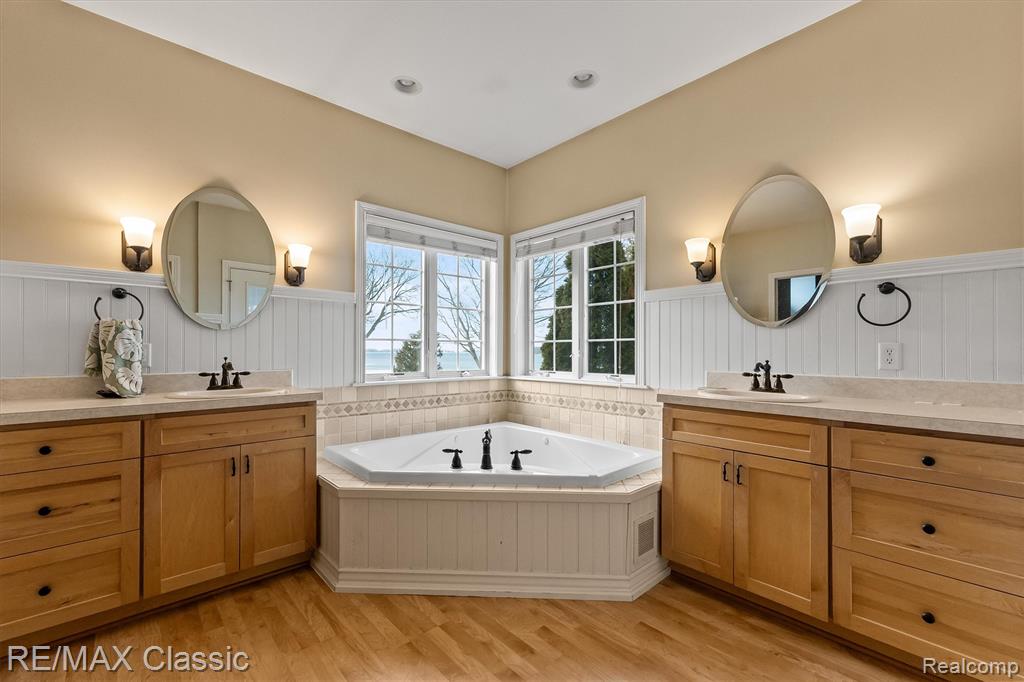 5118 S Shore Drive, Whitehall, MI, 49461