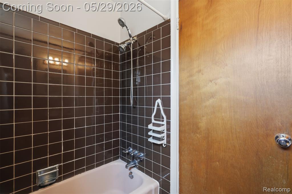 24237 Roxana Avenue, Eastpointe, MI 48021 — Photo 20