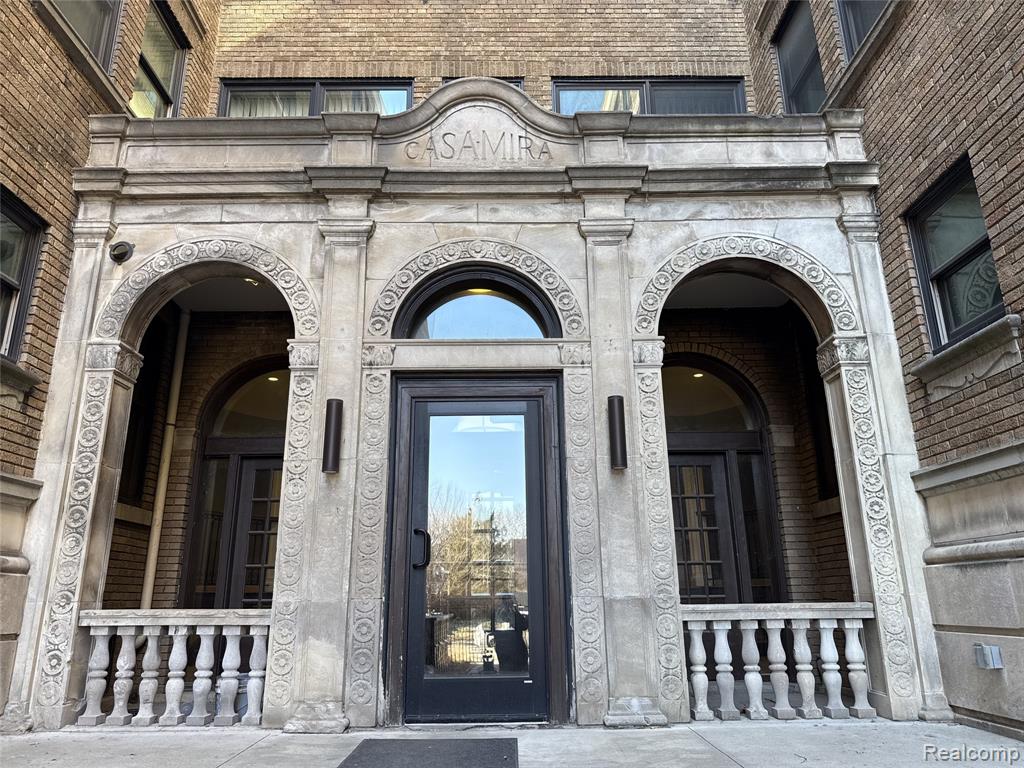 680 Delaware Street, Detroit, MI 48202 — front exterior