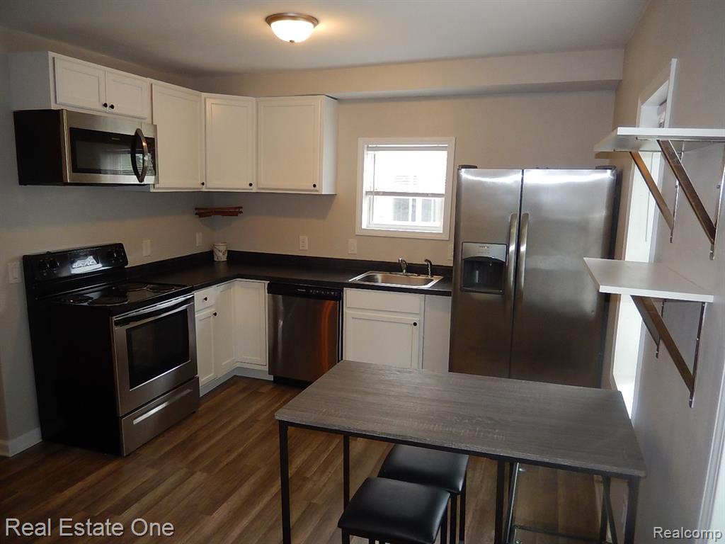 21067 WESTVIEW Avenue, Ferndale, MI 48220 — Photo 3