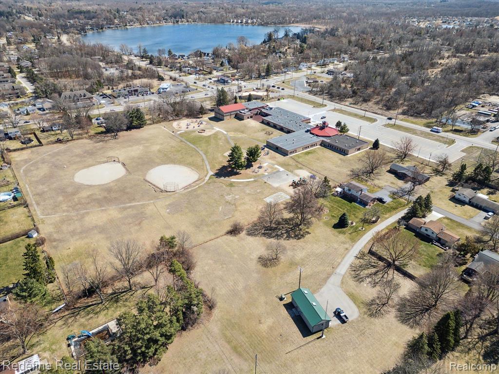 8272 W Huron Court, White Lake, MI — Photo 41
