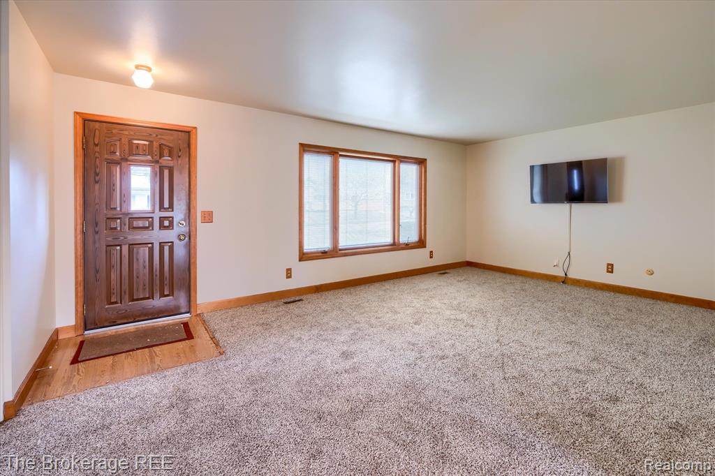 418 Windmill Point Drive, Flushing, MI 48433 — Photo 18