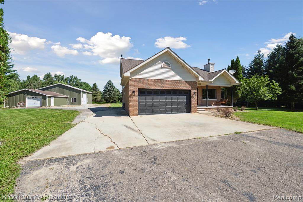 857 Quatro Lane, Addison, MI 48367 — Photo 2