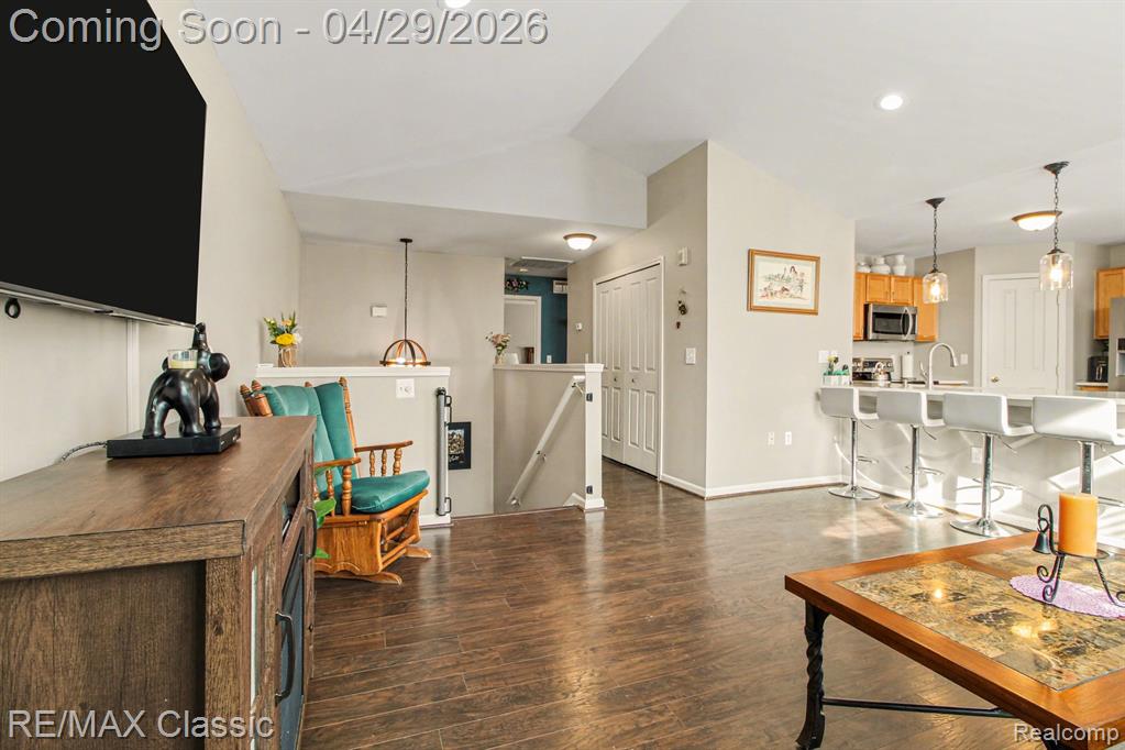 47616 Pembroke Drive, 97, Canton, MI 48188 — Photo 4