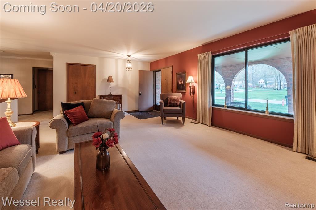 53659 Wolf Drive, Shelby Twp, MI 48316 — Photo 8