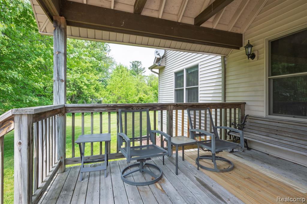 475 Dailey Court, Fowlerville, MI 48836 — Photo 2