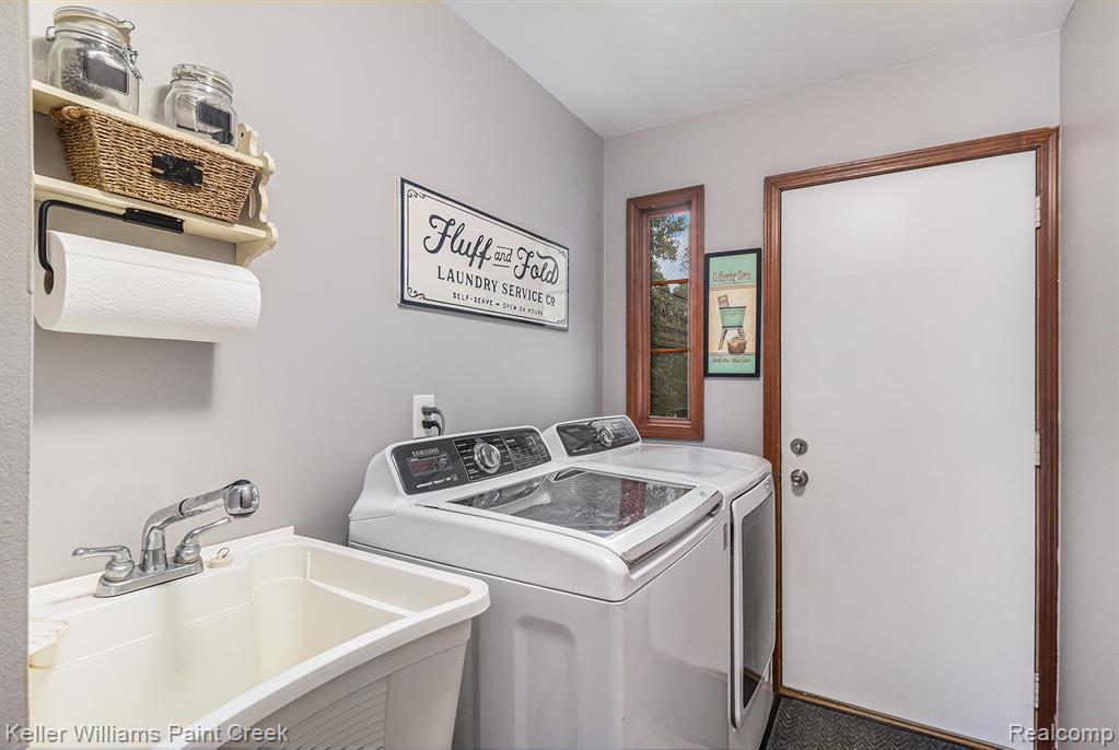 665 Rolling Acres Drive, Ortonville, MI 48462 — Photo 15