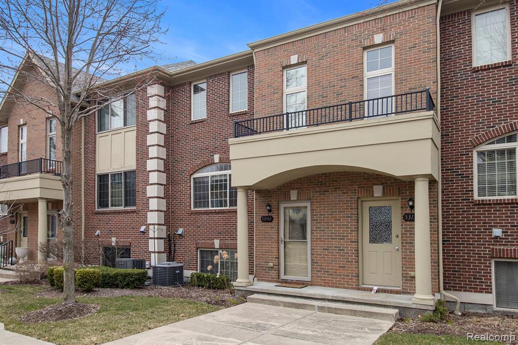 53142 CELTIC Drive, Shelby Twp, MI 48315 — front exterior