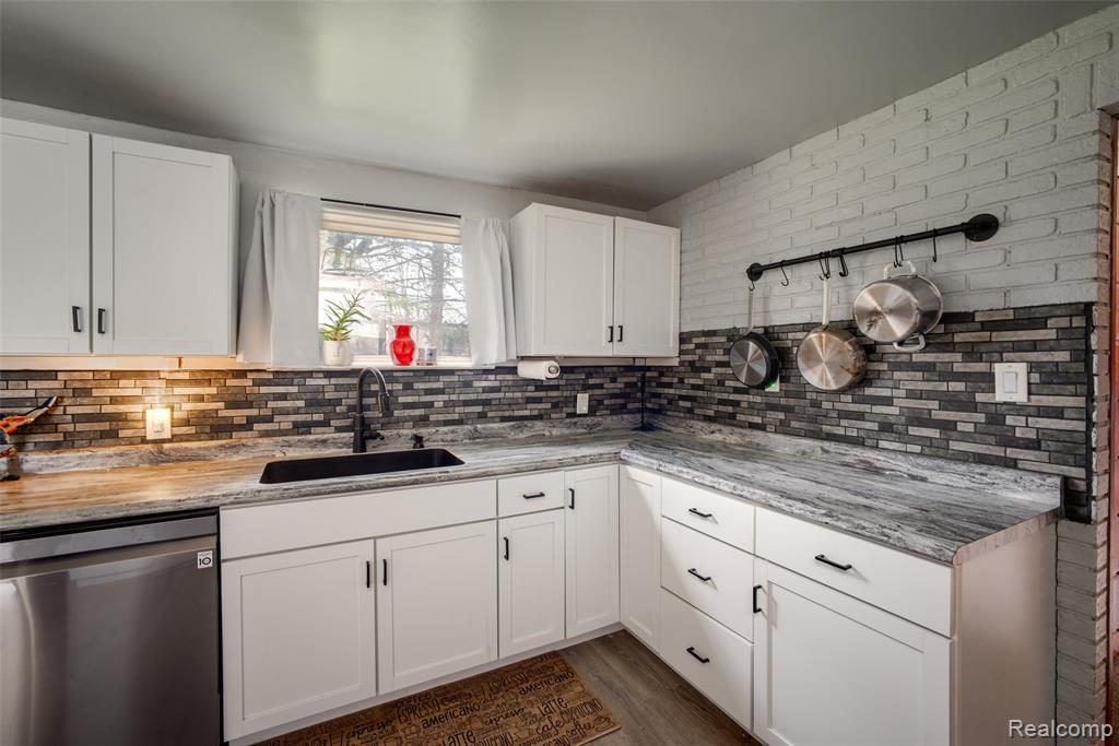 8780 Dixie Highway, Birch Run, MI 48415 — Photo 11