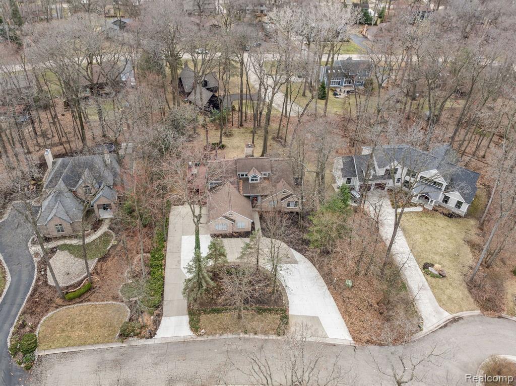 7111 Elder Court S, West Bloomfield, MI 48324 — Photo 3