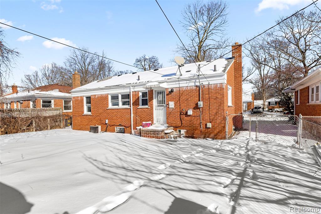 9327 Columbia, Redford, MI 48239 — Photo 40