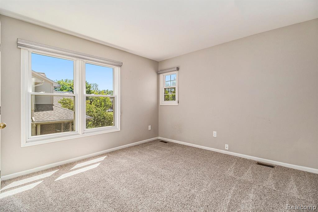 42856 LEDGEVIEW Drive, Novi, MI 48377 — Photo 18