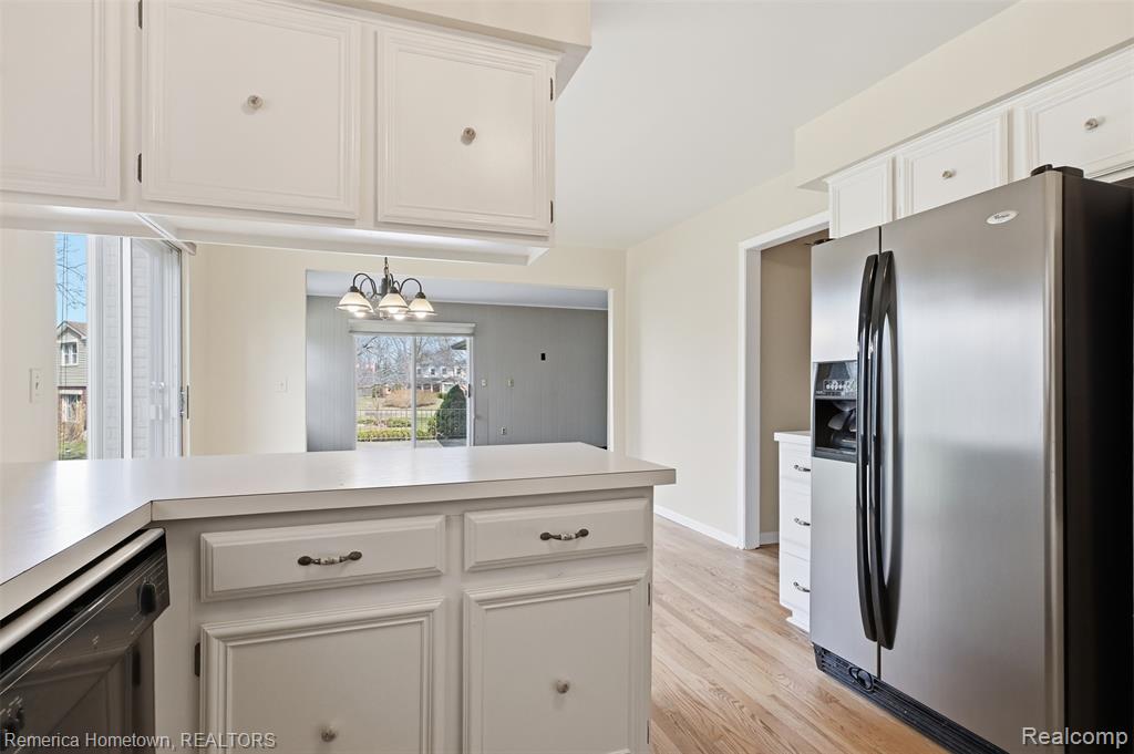 12811 Glenview Drive, Plymouth, MI 48170 — Photo 11