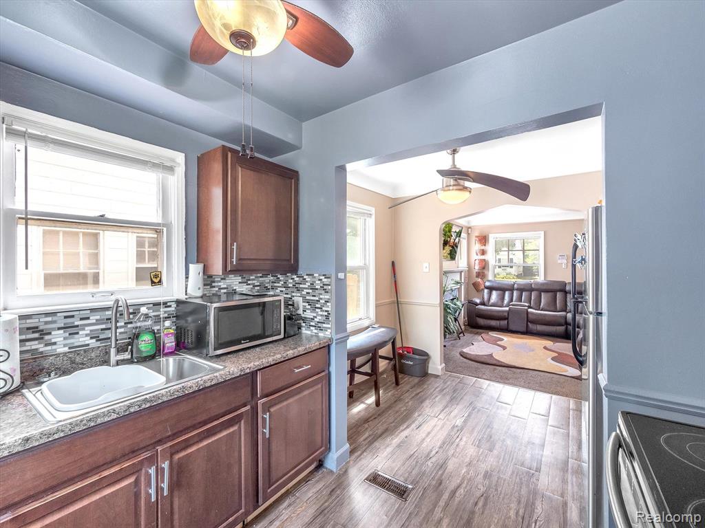 5306 MARSEILLES Street, Detroit, MI 48224 — Photo 13