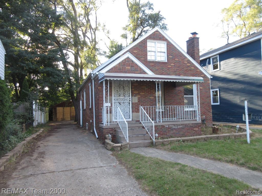 20815 BETHLAWN Boulevard, Ferndale, MI 48220 — Photo 2