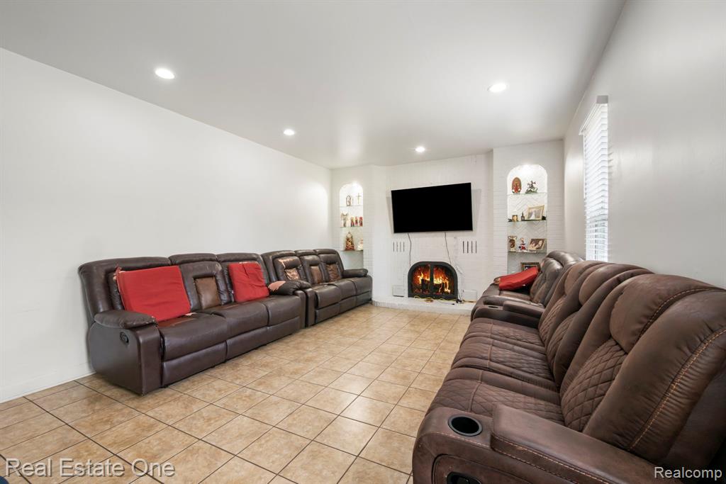5510 Greenbriar Drive, West Bloomfield, MI — Photo 7
