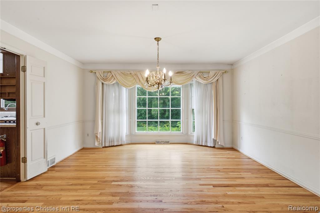 7110 Paterese Drive, Bloomfield Hills, MI 48301 — Photo 9