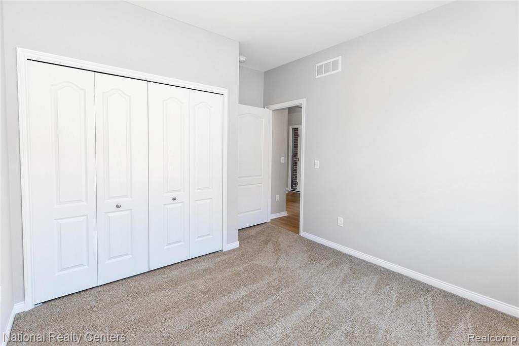 67 Meadow Creek Drive, Goodrich Vlg, MI — Photo 21