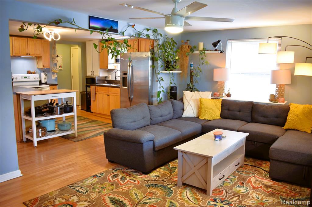 7400 Lawrence Street, Grand Blanc, MI 48439 — Photo 9