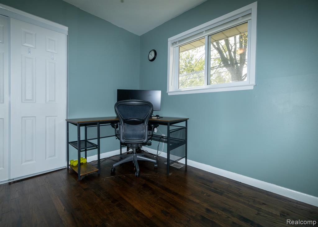 853 E Lincoln Avenue, Madison Heights, MI 48071 — Photo 20