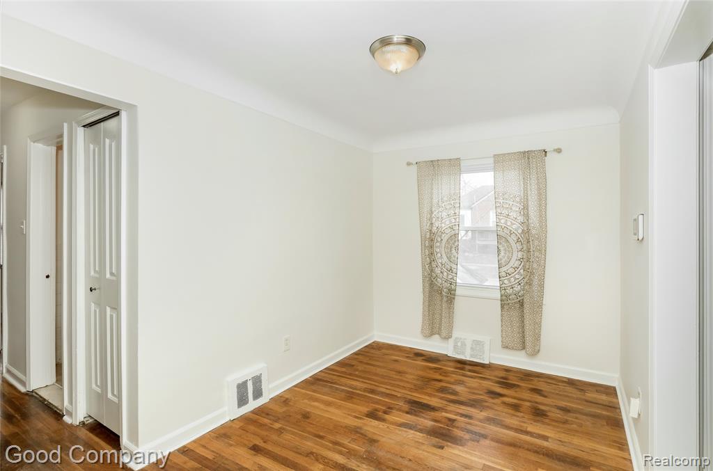20747 Caledonia Avenue, Hazel Park, MI 48030 — Photo 6