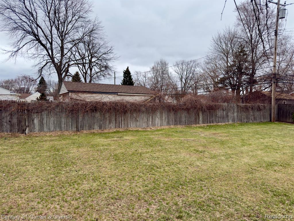 8320 Robindale Avenue, Dearborn Heights, MI 48127 — Photo 4