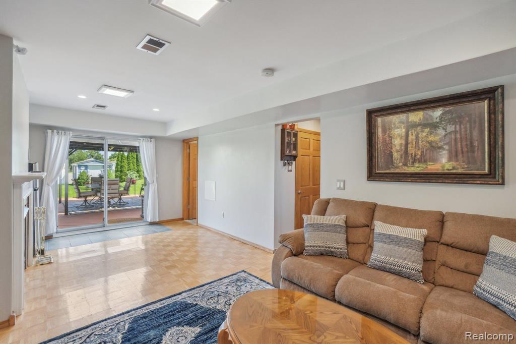 23244 CRANBROOKE Drive, Novi, MI — Photo 25