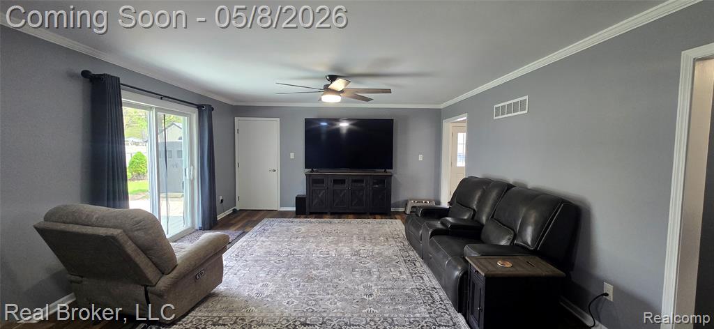 6948 Chirrewa Street, Westland, MI — Photo 8