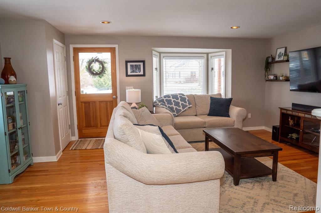 5735 Fowlerville Road, Fowlerville, MI 48836 — Photo 10