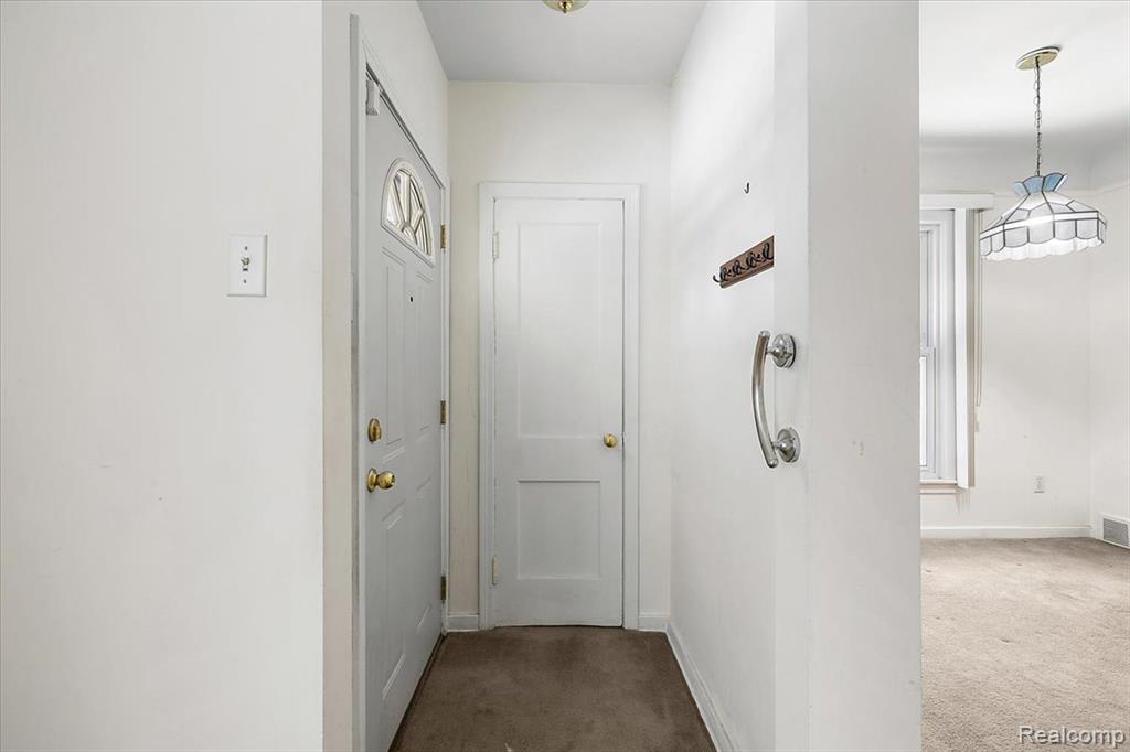 14001 Balfour Street, Oak Park, MI 48237 — Photo 7
