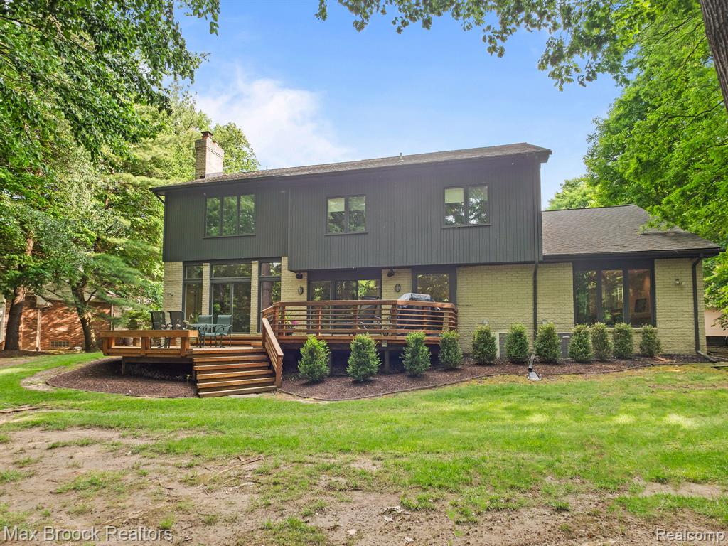 6224 Bromley Court, West Bloomfield, MI — Photo 48