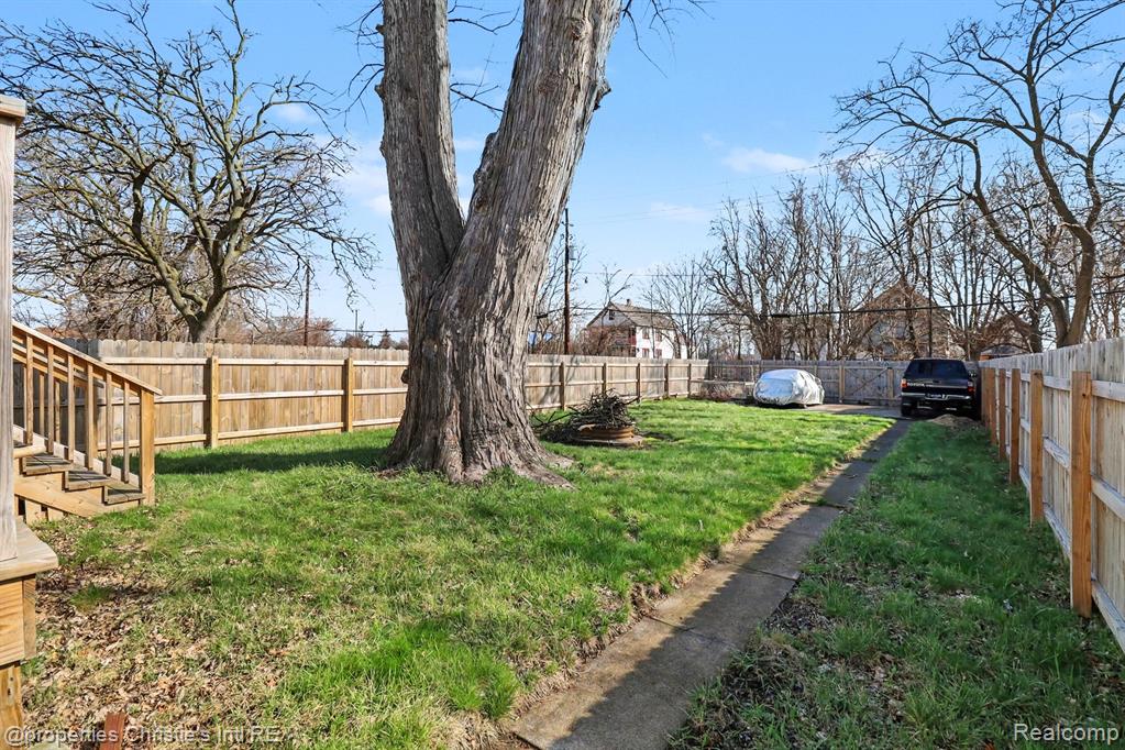 3466 FISCHER Street, Detroit, MI 48214 — Photo 31