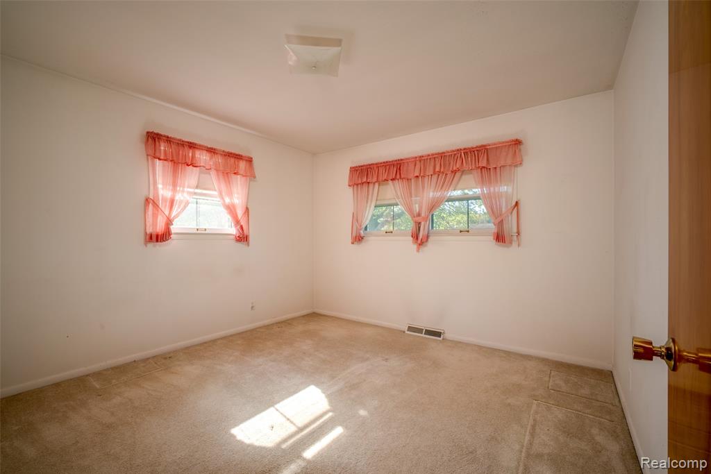 4120 Baybrook Drive, Waterford, MI 48329 — Photo 12
