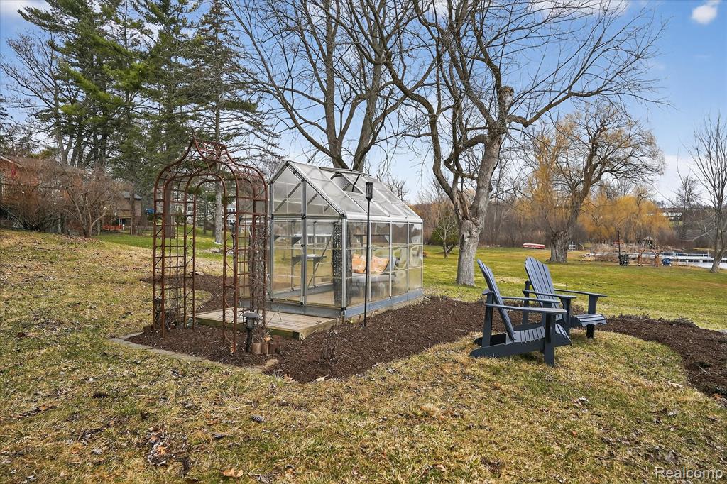 640 Sunset, White Lake, MI 48383 — Photo 54
