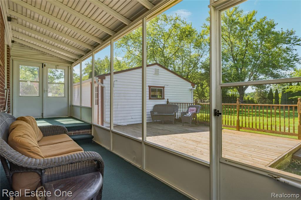 6740 Brockhurst Boulevard, West Bloomfield, MI — Photo 36