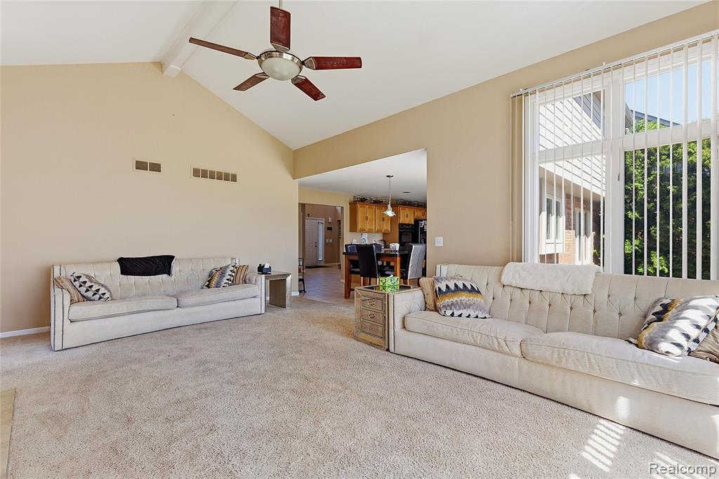 50426 Chief Drive, Macomb, MI 48044 — Photo 15